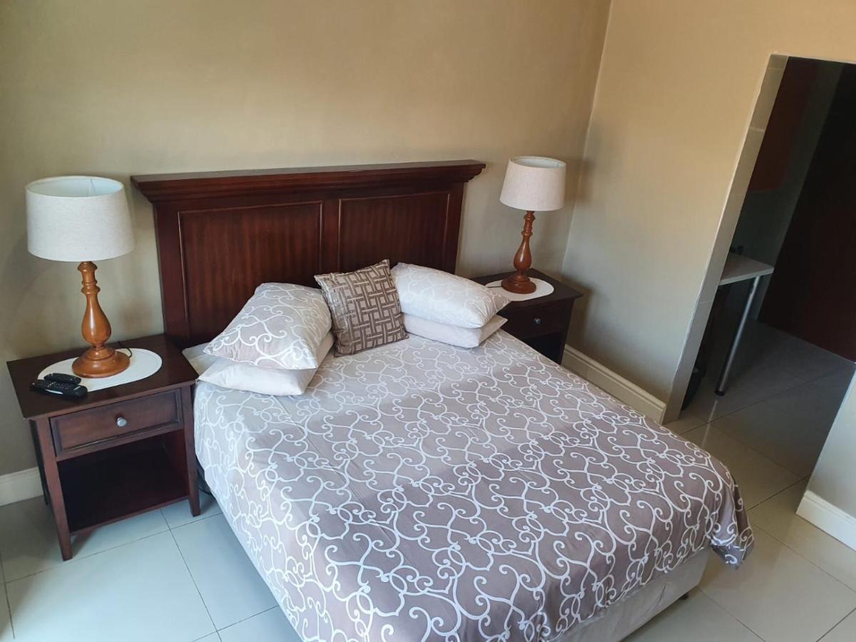 Mi Casa Guest House Uitenhage Exterior photo